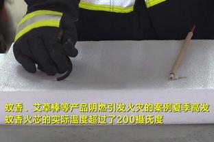 活球时努涅斯未追球却找裁判要点，卡拉格：早打空门不就完了！